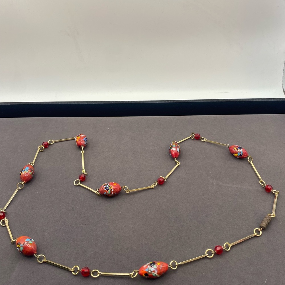 Vintage Murano Glass Millefiori Red Bead Necklace with gold tone link rods. - Picture 11 of 13
